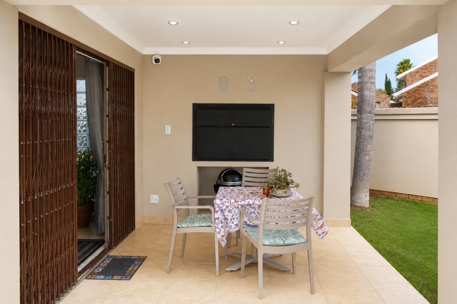 3 Bedroom Property for Sale in Flamwood North West